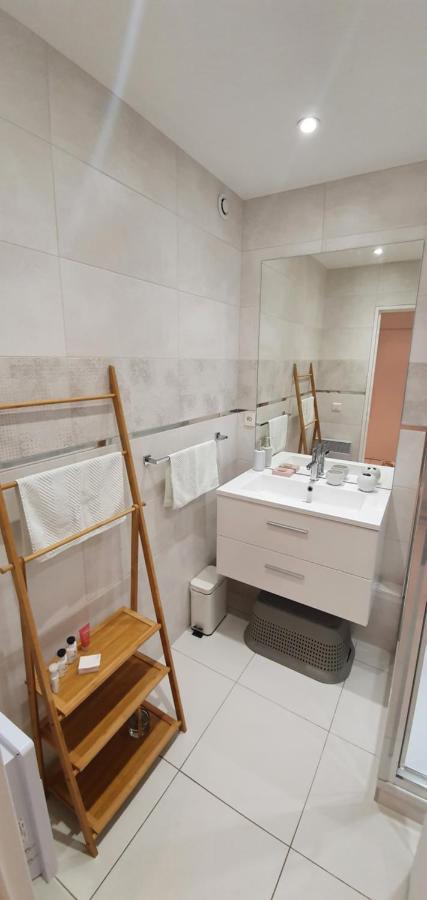 Le Lodge, T2 Classe 3 Etoiles Avec Jardin, Parking, Piscine & Mer A 2 Pas Mentona Zewnętrze zdjęcie